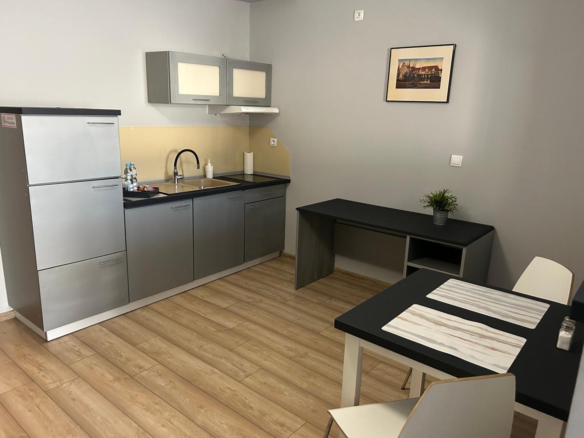 H-T-L Apartamenty Junior Nowa Sol Luaran gambar