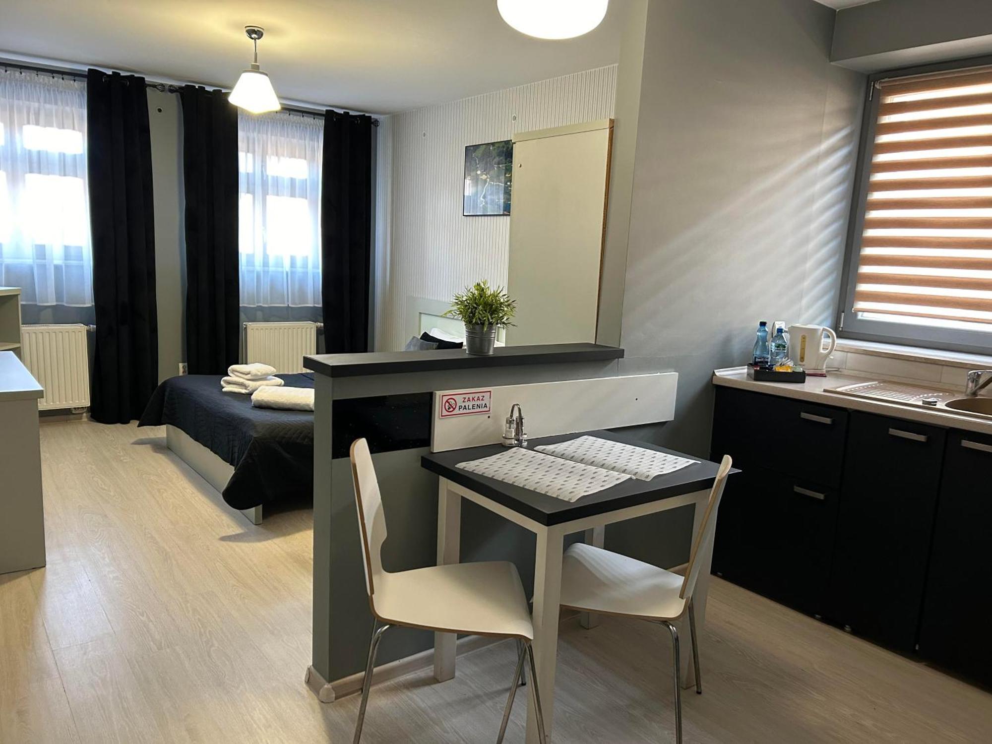 H-T-L Apartamenty Junior Nowa Sol Luaran gambar