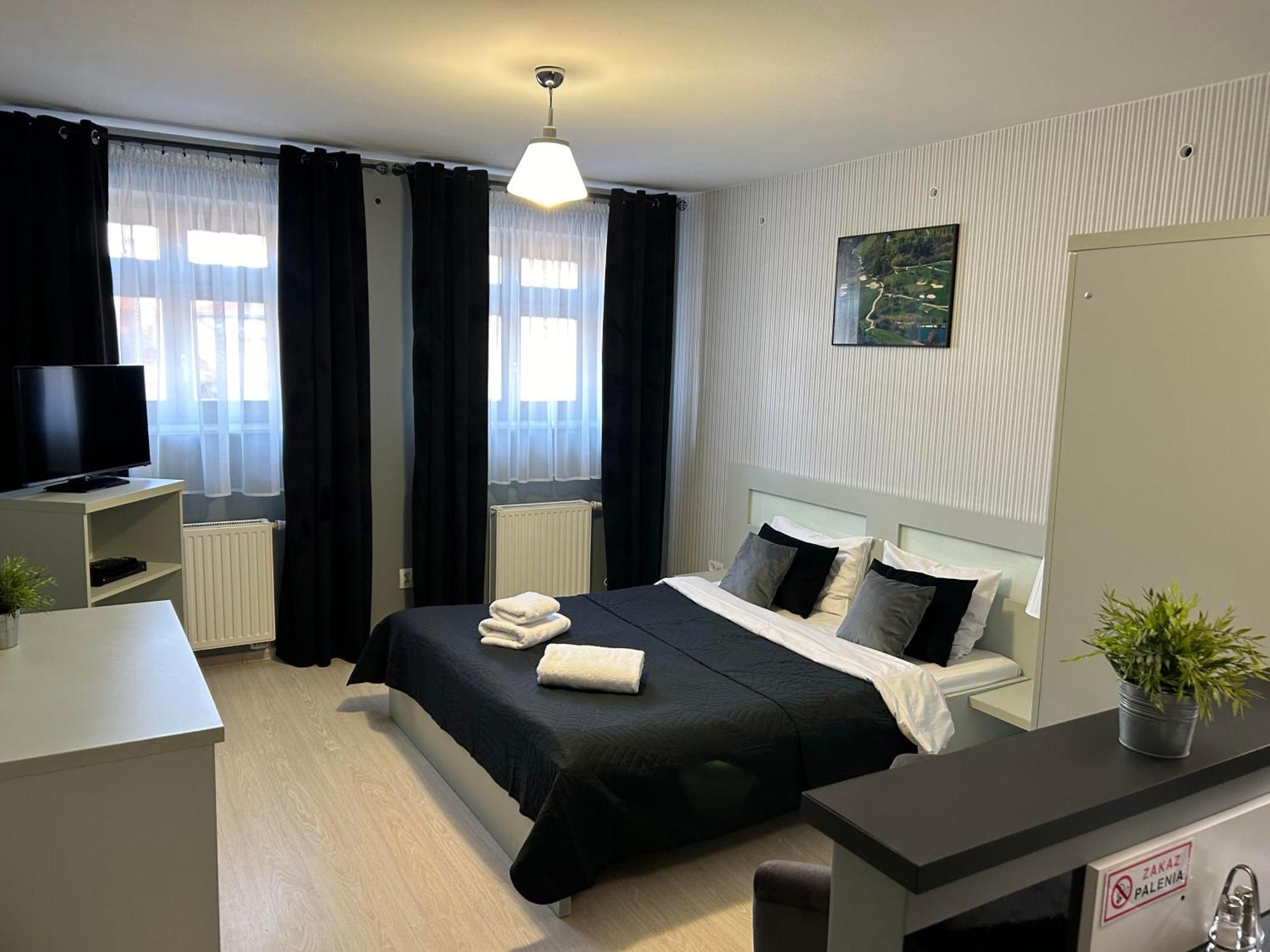 H-T-L Apartamenty Junior Nowa Sol Luaran gambar