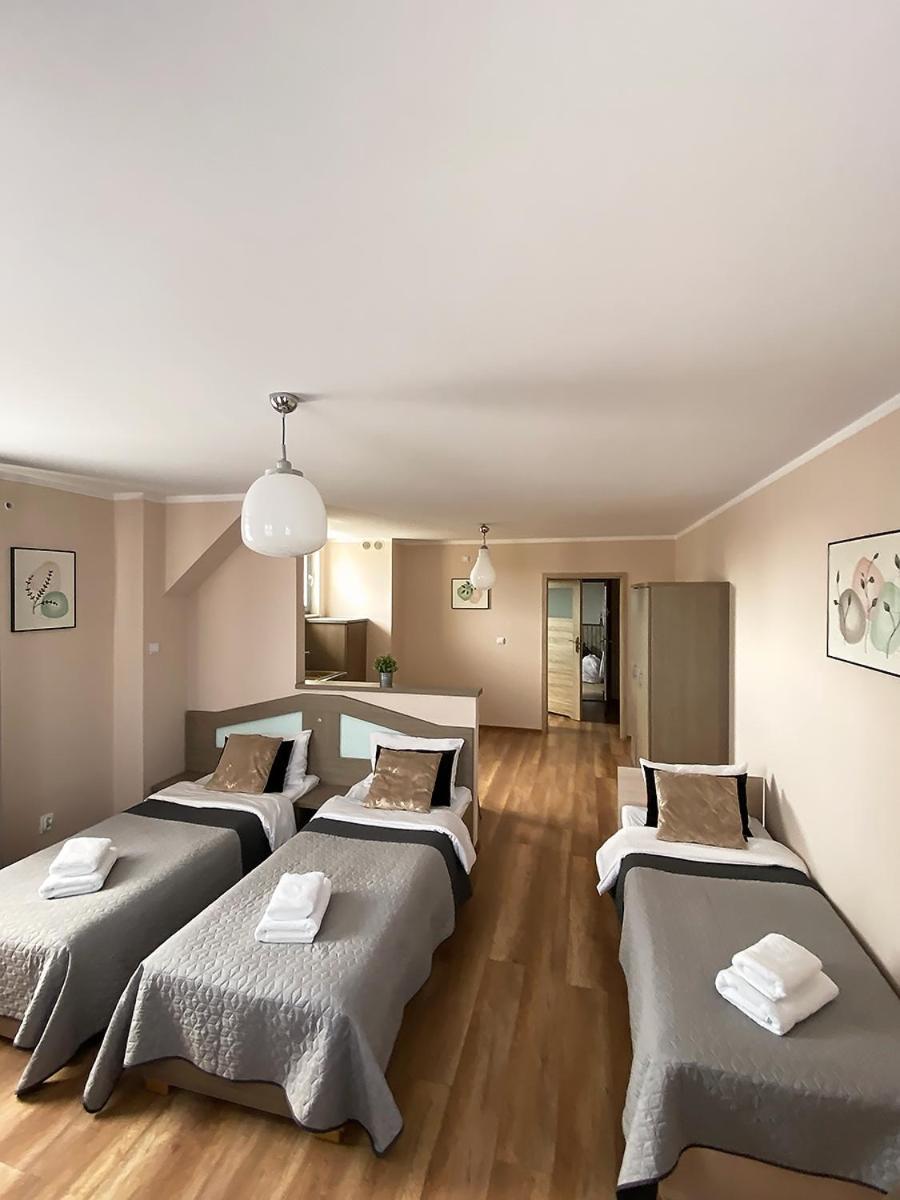H-T-L Apartamenty Junior Nowa Sol Luaran gambar