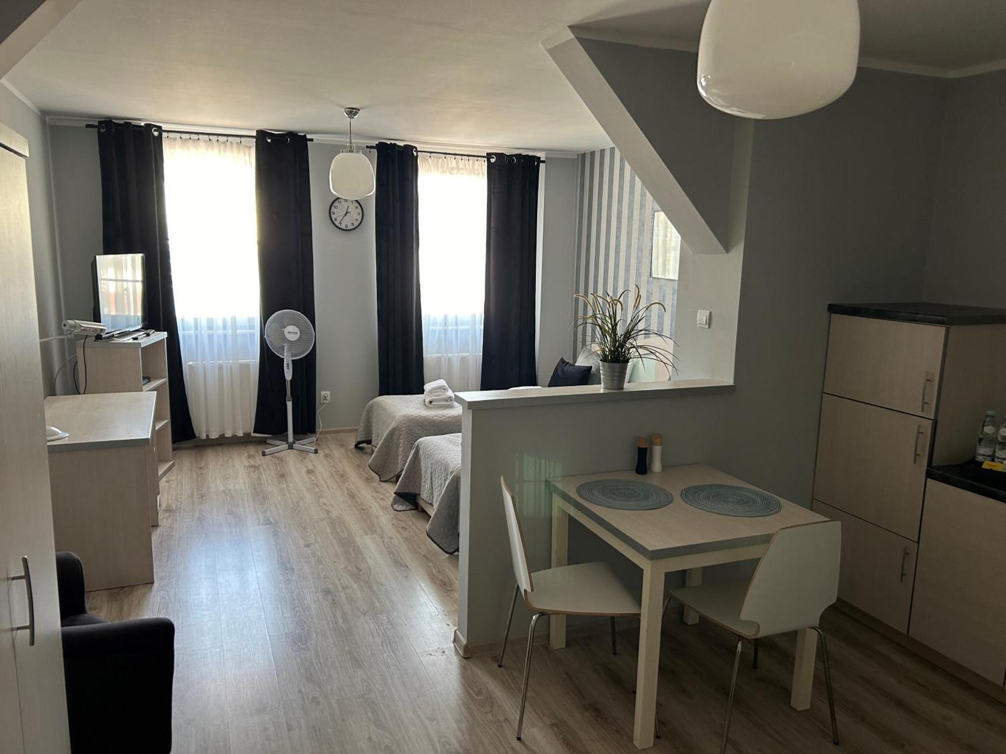 H-T-L Apartamenty Junior Nowa Sol Luaran gambar
