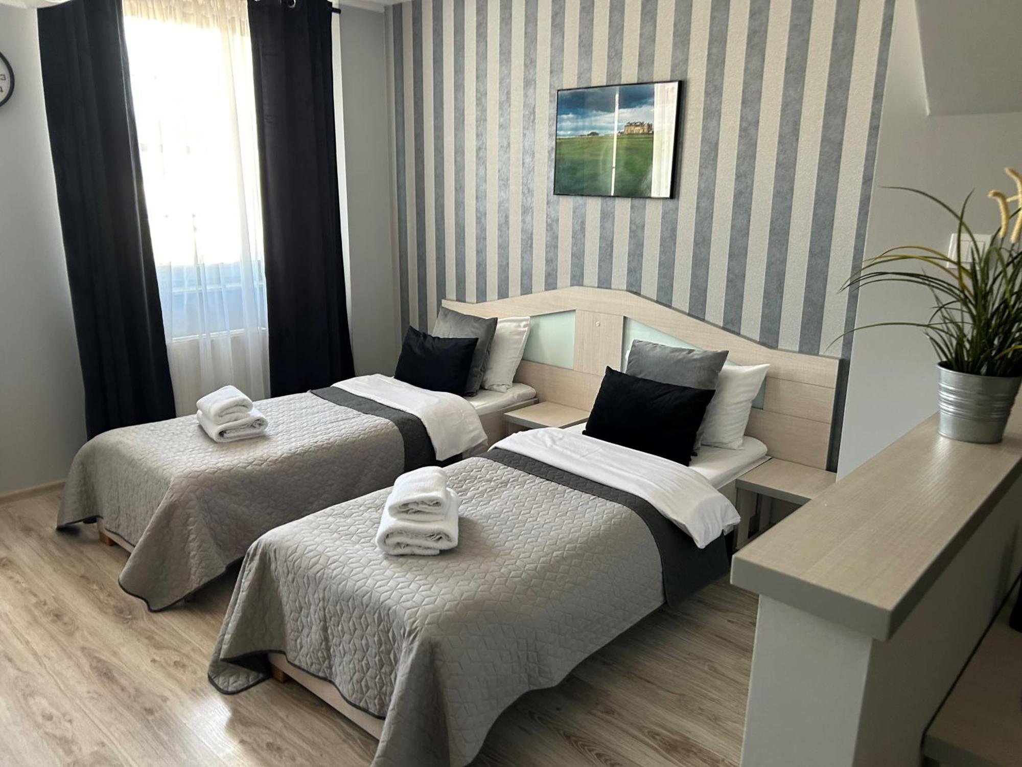 H-T-L Apartamenty Junior Nowa Sol Luaran gambar