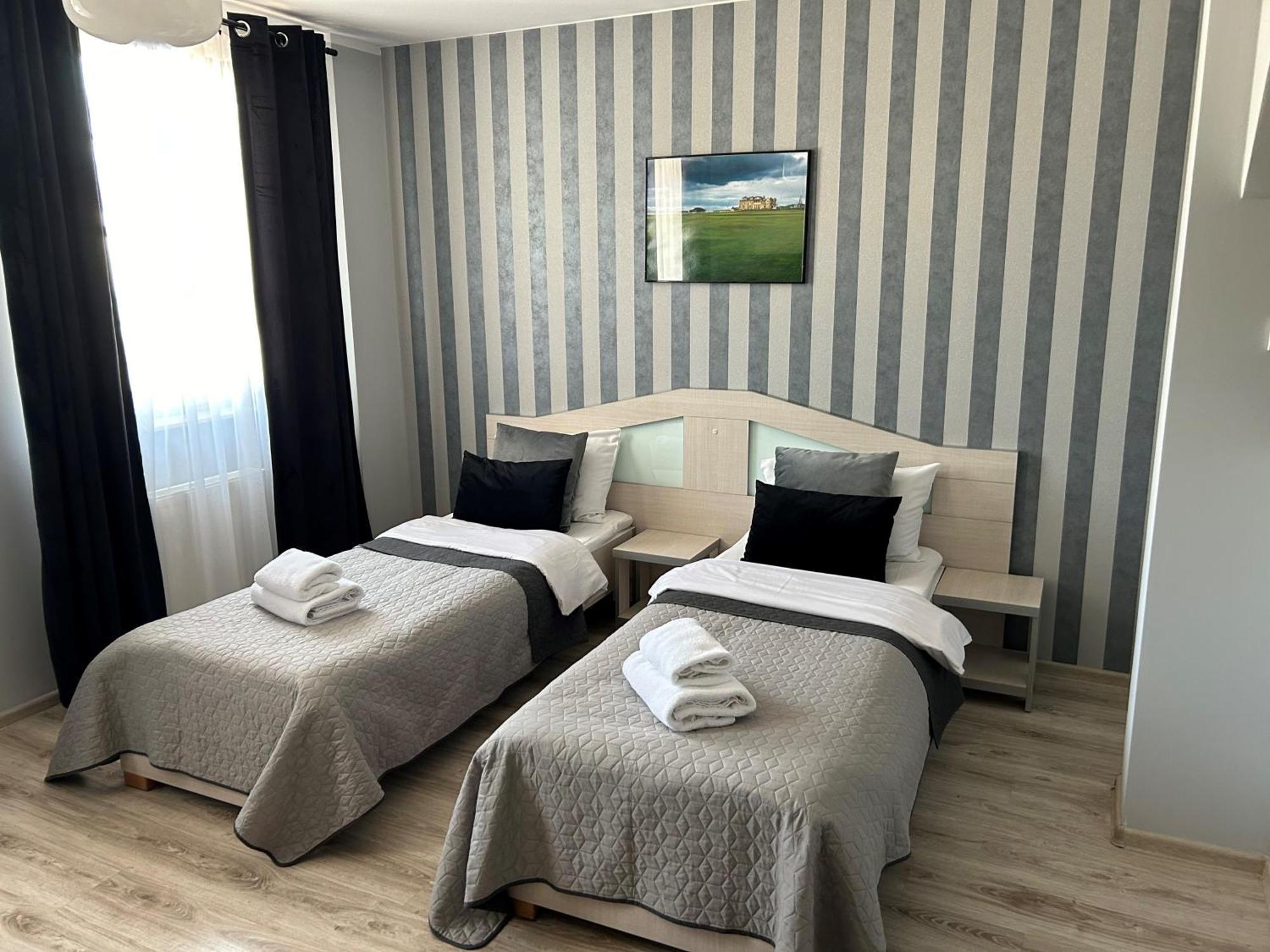 H-T-L Apartamenty Junior Nowa Sol Luaran gambar