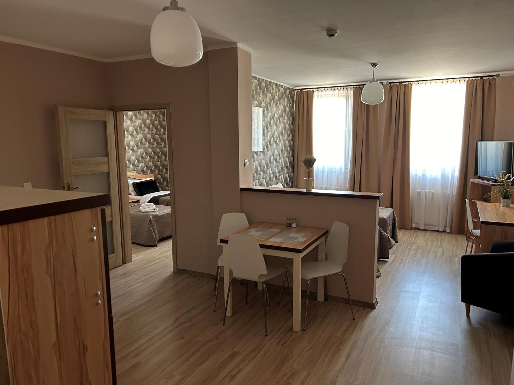 H-T-L Apartamenty Junior Nowa Sol Luaran gambar
